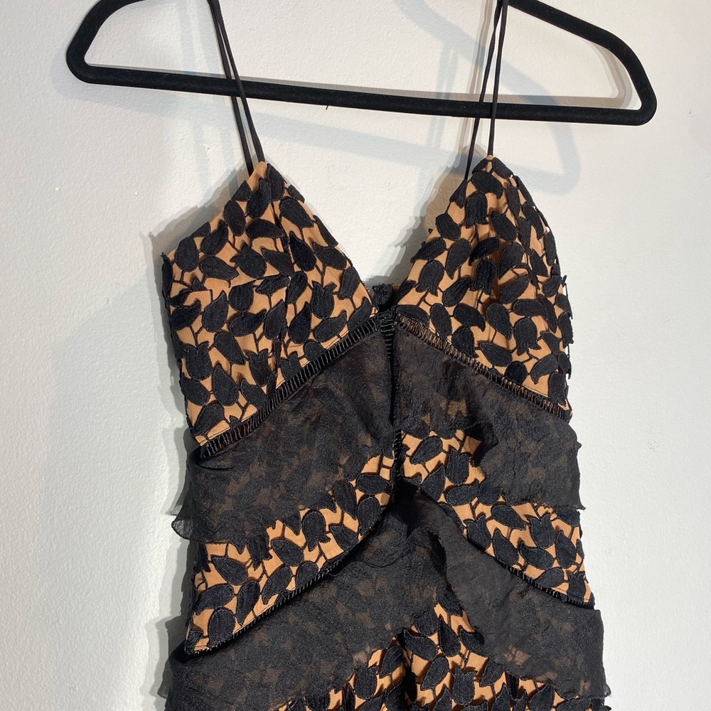 Gorgeous Lace Gown**Small $348 - Picture 3 of 8